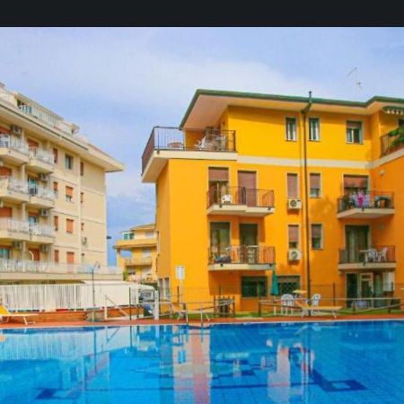 Sempre Eraclea Mare Apartment Exterior foto